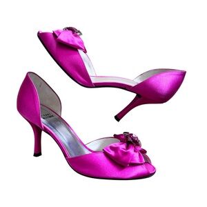 Stuart Weitzman Solitaire Satin Heels EUC